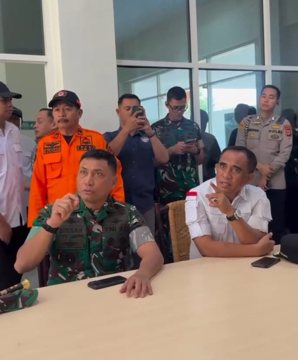Tiba di Palu,Gubernur Anwar Hafid Langsung Kunjungi Korban Gempa Bumi 6,7 Magnitudo di Kabupaten Sigi