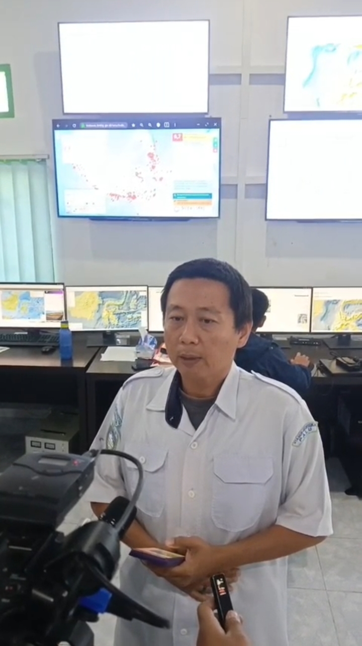 Gempa M 6,7 Guncang Palu dan Parigi Moutong, Warga Panik Berhamburan,BMKG Sulteng Nyatakan Tidak Berpotensi Tsunami